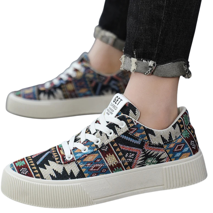 Zapatillas Étnicas Negras y Blancas La Suela Perfecta - Estilo Casual Vibrante